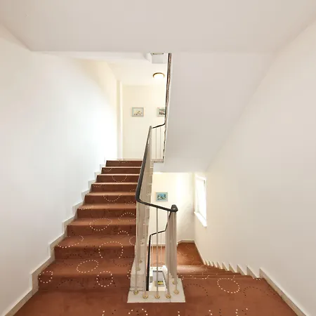 Garner - Ku'damm By Ihg 3*