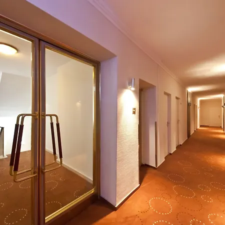 Garner - Ku'damm By Ihg Hotel