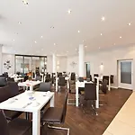 Garner - Ku'damm By Ihg Hotel